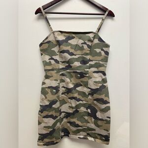 4 for $25 🖤 Divided Camo Mini Dress (H&M) 🖤 - Large